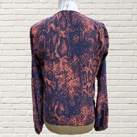 CABI -566 snake print navy orange faux‎ wrap blouse Small - Picture 4 of 4